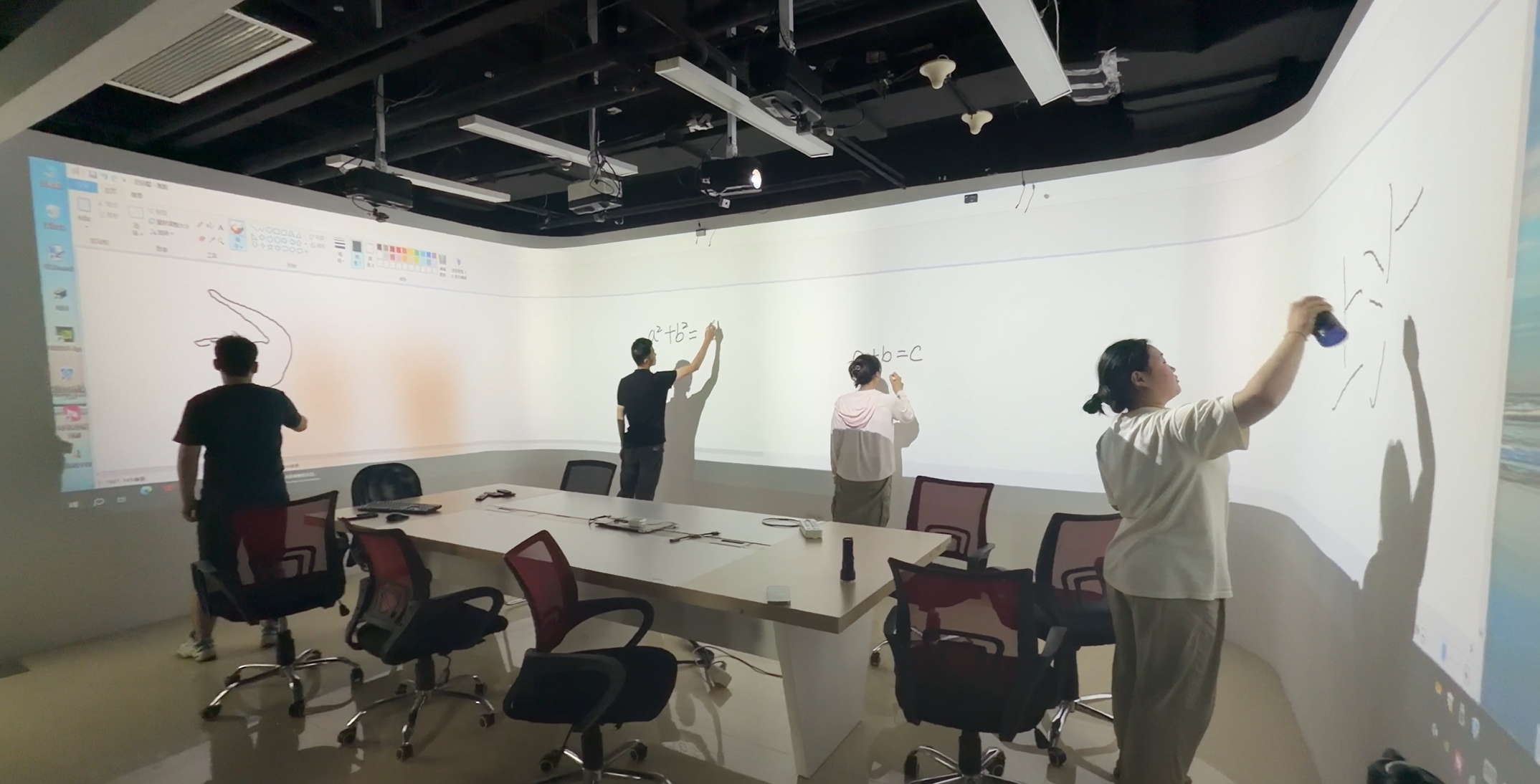 How to Choose a Multi-Touch System for Large Interactive Displays