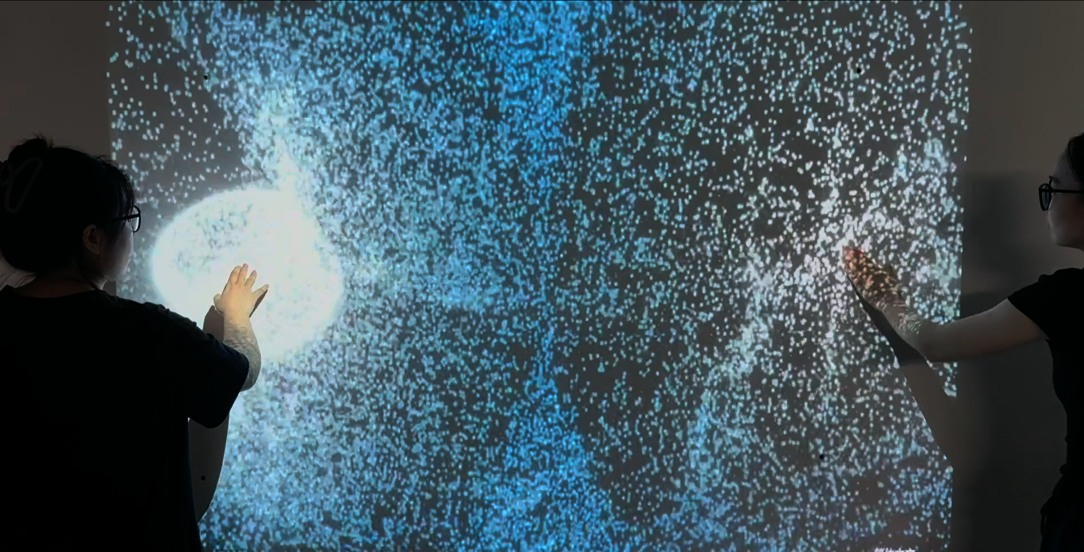 gloview games-Particle Projection — Interactive Particle Wall